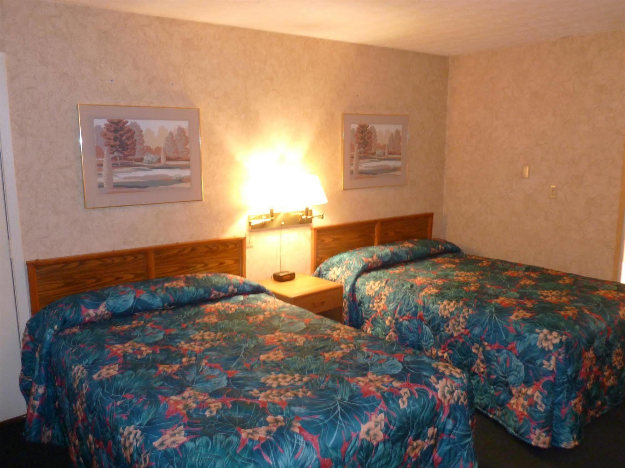 Guest Keeper Inn Van Wert Bagian luar foto